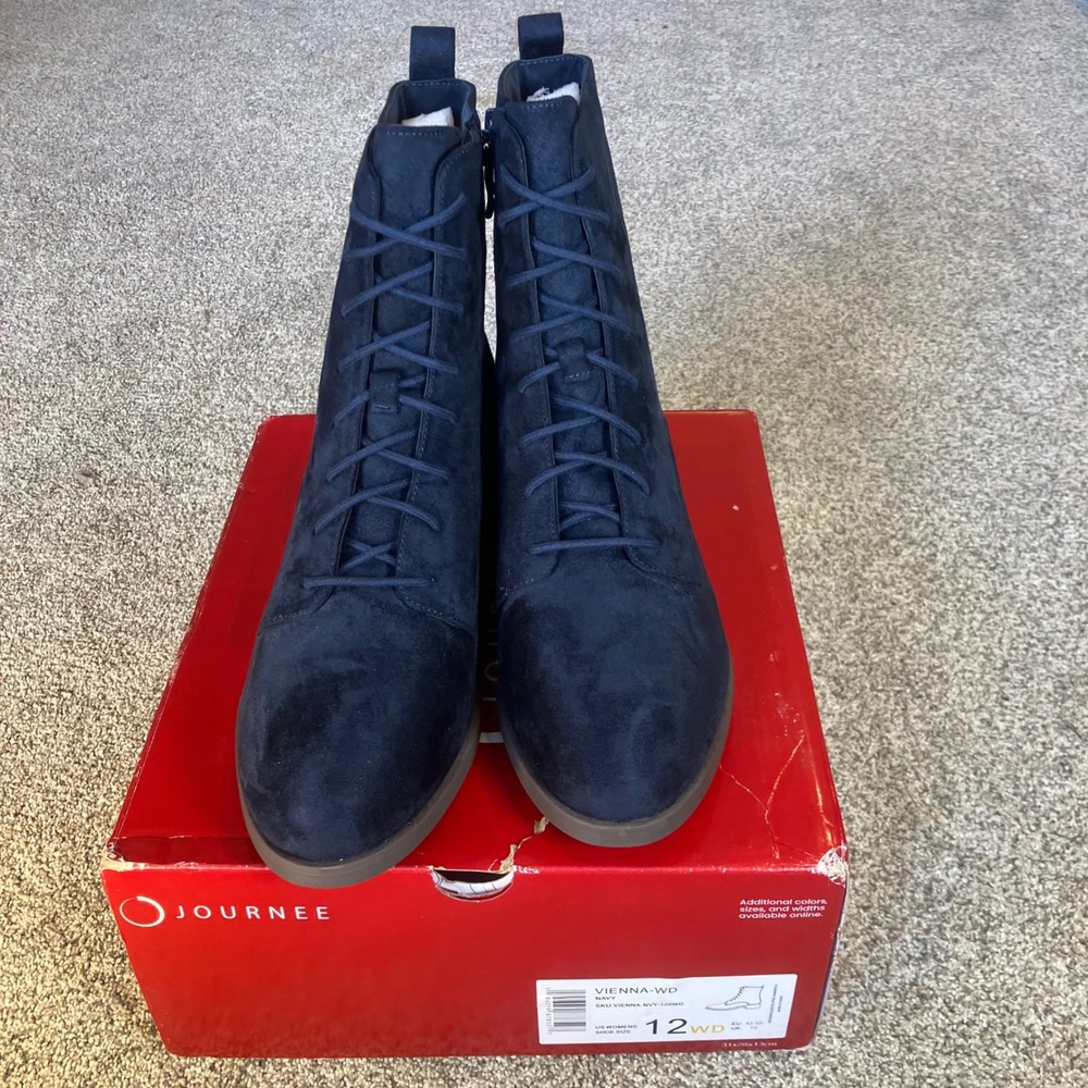 Journee Collection Vienna Navy Vegan Suede LaceUp Ankle Boots Womens 12W NIB NEW